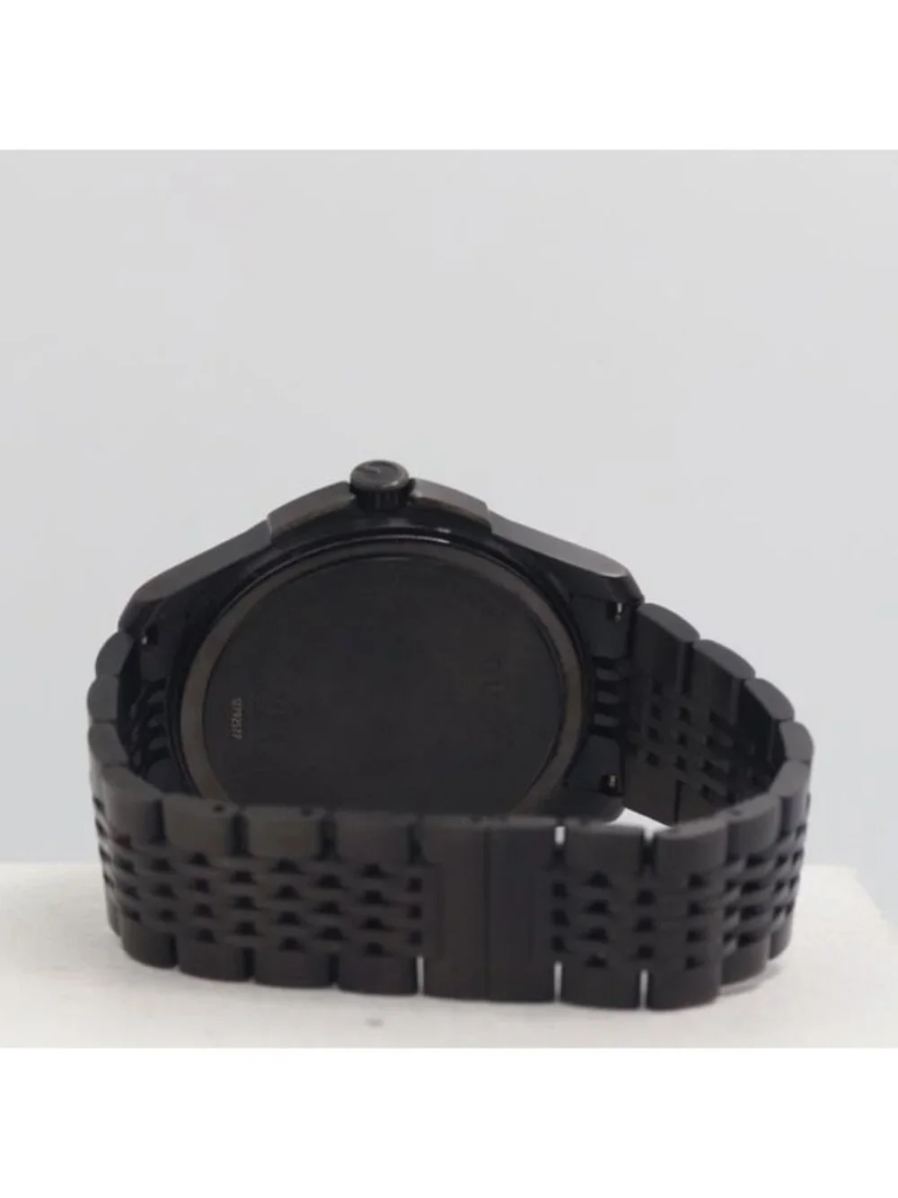 Gucci Timeless 126.2 Quartz Date Black Dial Watch